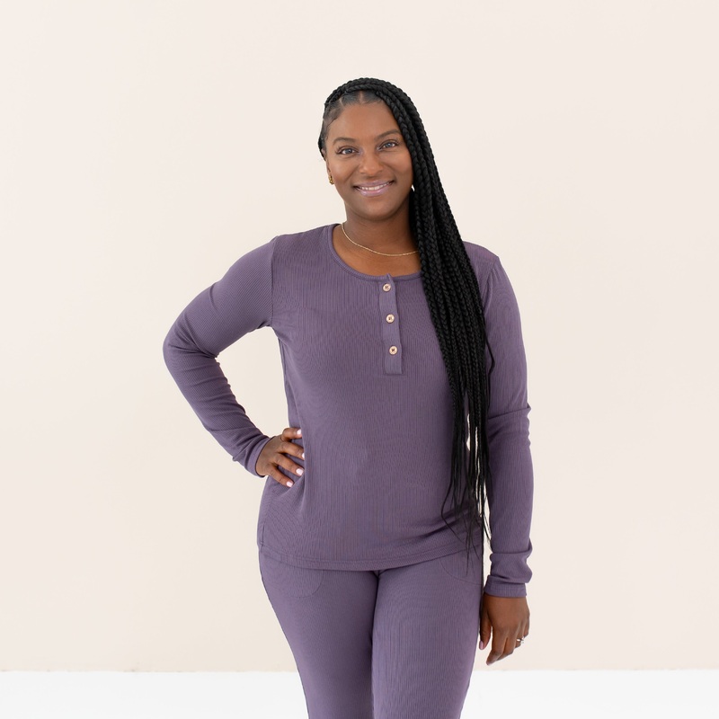 Women’s Ribbed Henley Top in Currant