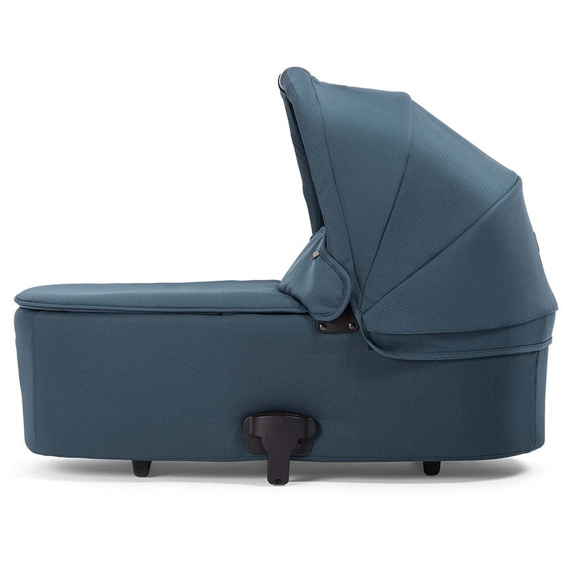 Mamas & Papas Armadillo Flip XT2 Carrycot – Deep Ocean
