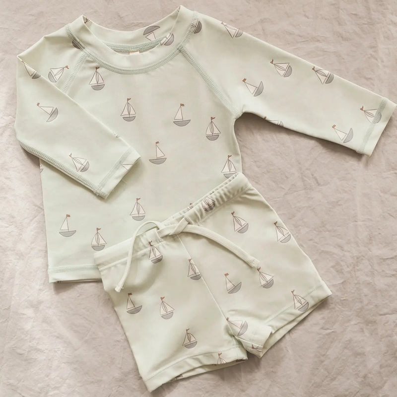 Quincy Mae – Finn Rash Guard + Short Set – Sailboats