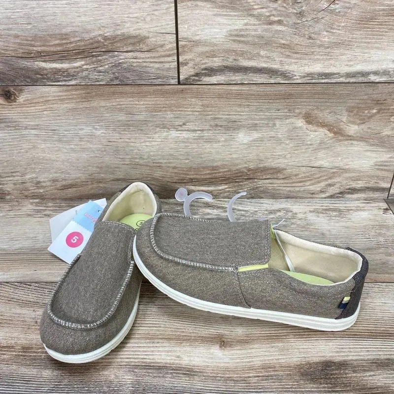 NEW Cat & Jack Bergen Slip-On Sneakers sz 5Y Beige 5Y New