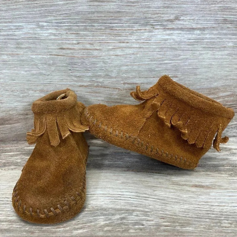 Minnetonka Alex Fringe Moccasins sz 2/3c Brown 2/3c Used