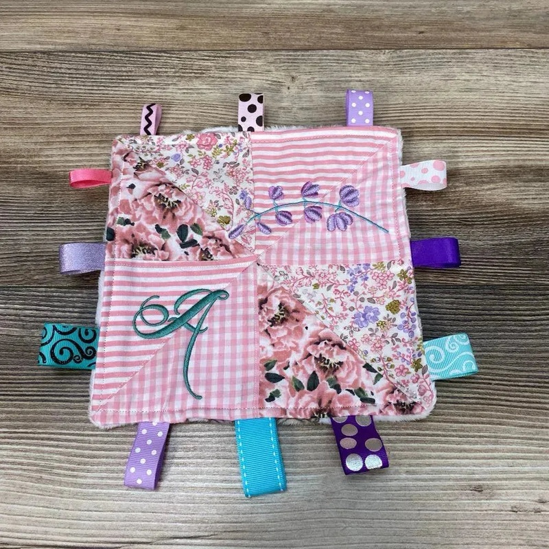 Crinkle Square With Ribbon Tabs Pink Used