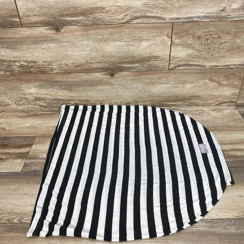 Itzy Ritzy Mom Boss 4 in1 Nursing Cover Blck/White Used