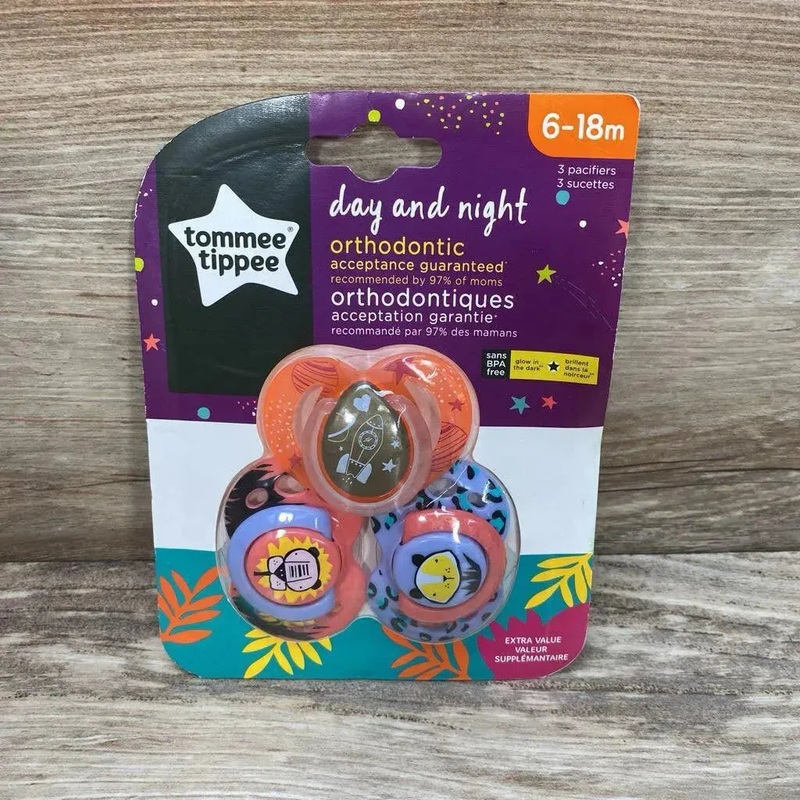 Tommee Tippee NEW 3Pk Day & Night Pacifiers 6-18m 6-18M New