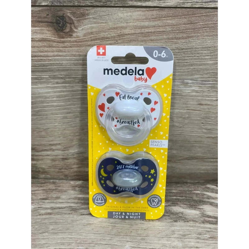 NEW Medela 2Pk Pacifier Day and Night Glow in The Dark 0-6m