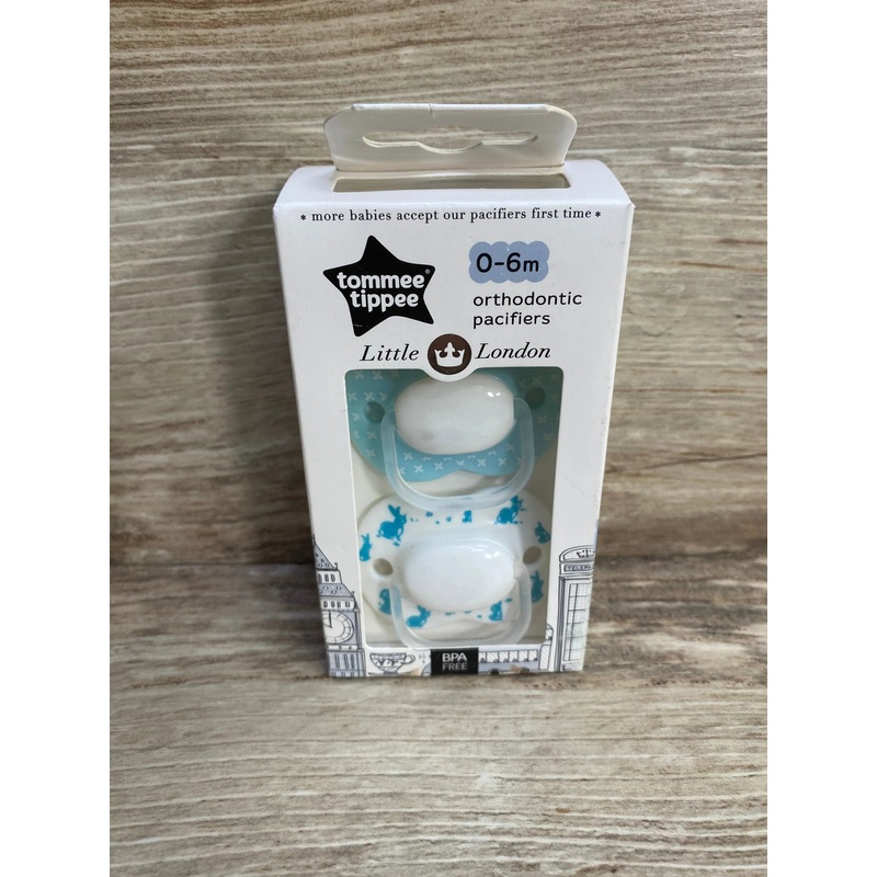 NEW Tommee Tippee Little London 2pk Pacifiers, Blue Easter