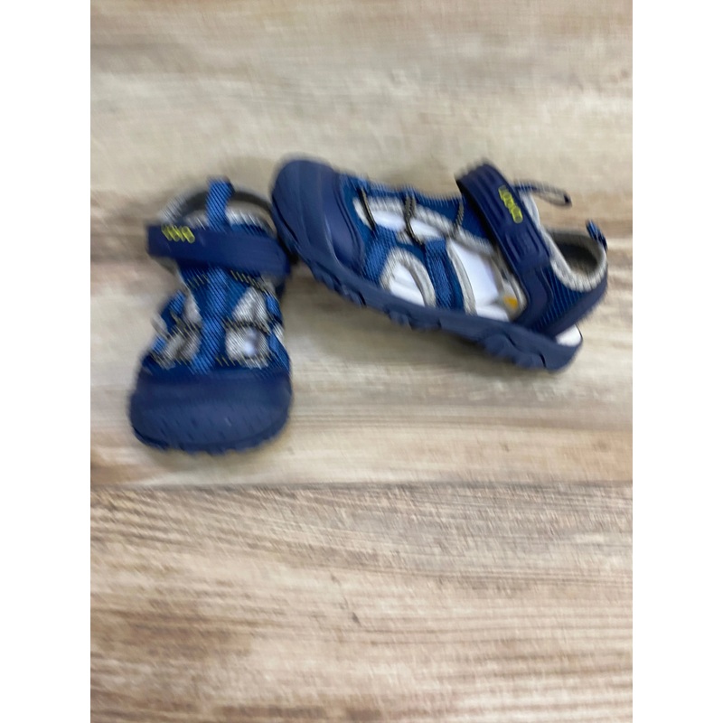 NEW UOVO Athletic Summer Sandals Navy sz 10c