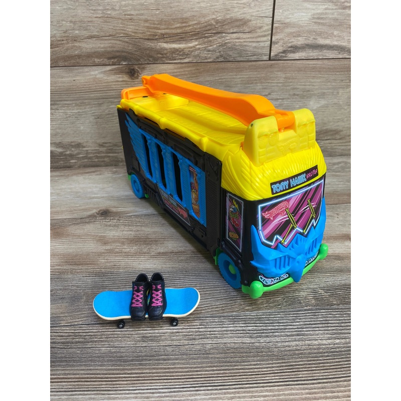 Hot Wheels Tony Hawk Transforming Skate Bus
