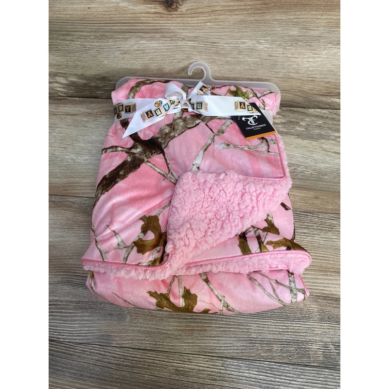 NEW TrueTimber Camo Printed Sherpa-Lined Baby Blanket, Pink