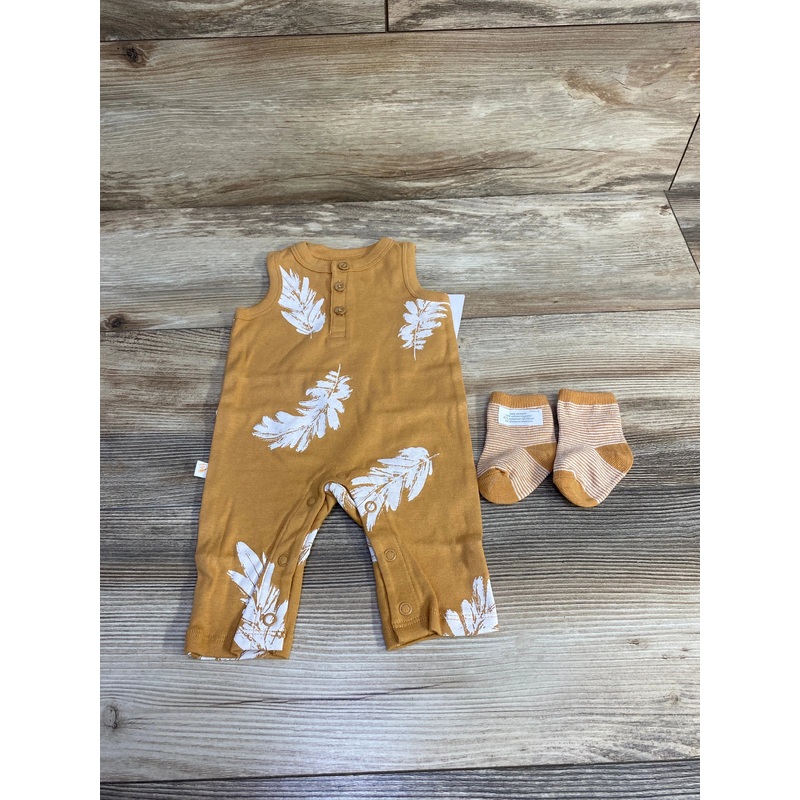 NEW Carter’s 2pc Tank Romper & Socks sz Newborn Brown Newborn