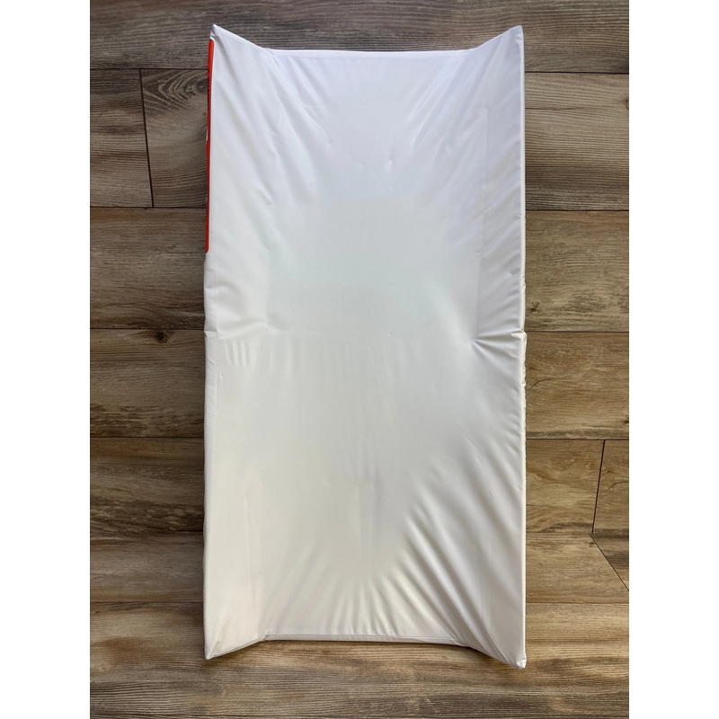 Munchkin Secure Grip Waterproof Diaper Changing Pad White