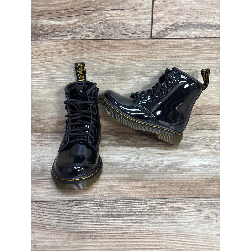Dr. Martens Lace Up Boots in Patent Leather Black  sz 8c