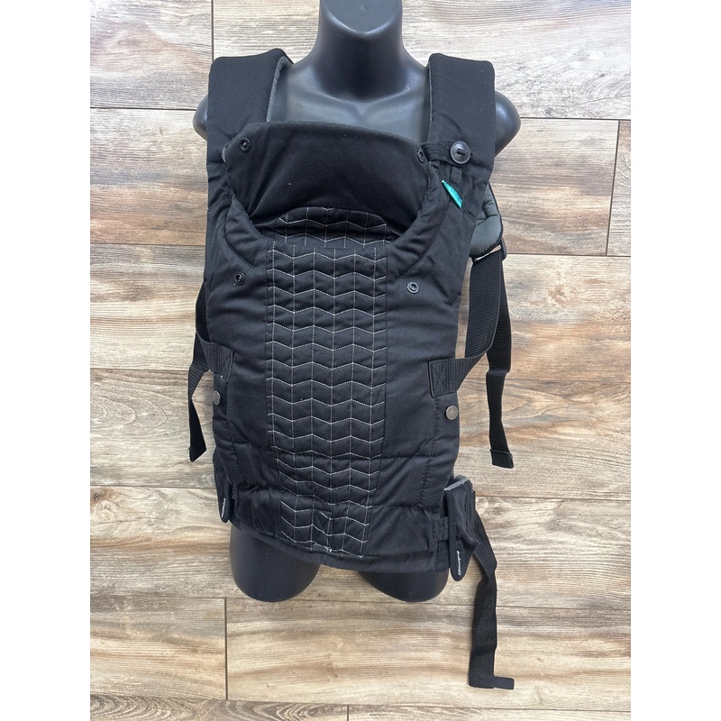 Infantino Upscale Carrier, Black 8-40lbs.