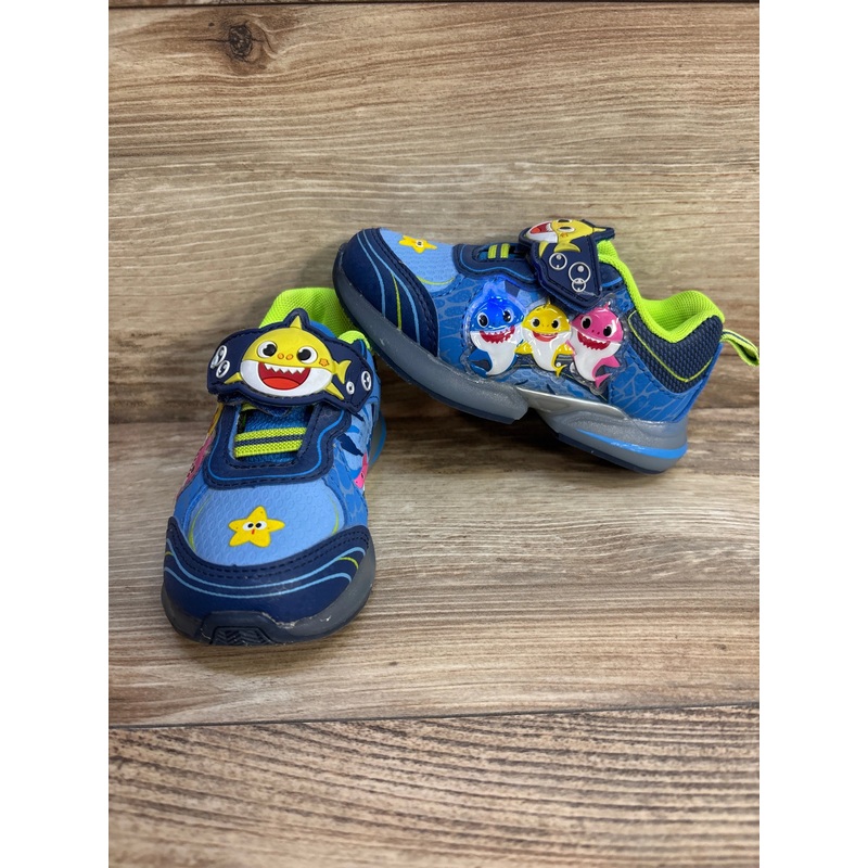 Baby Shark Boys’ Light-Up Shoes sz 7c