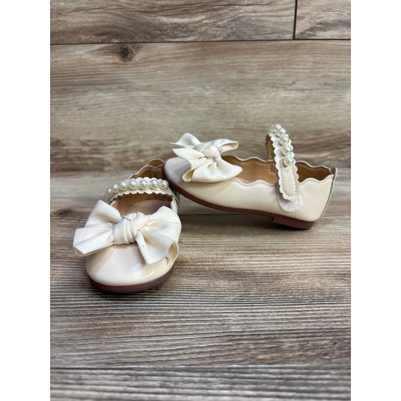 Princess Style Leather Shoes Beige sz 6c