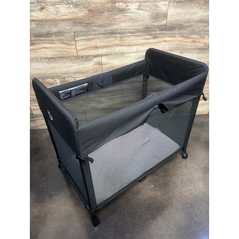 Bugaboo Stardust Portable Travel Playard, Black