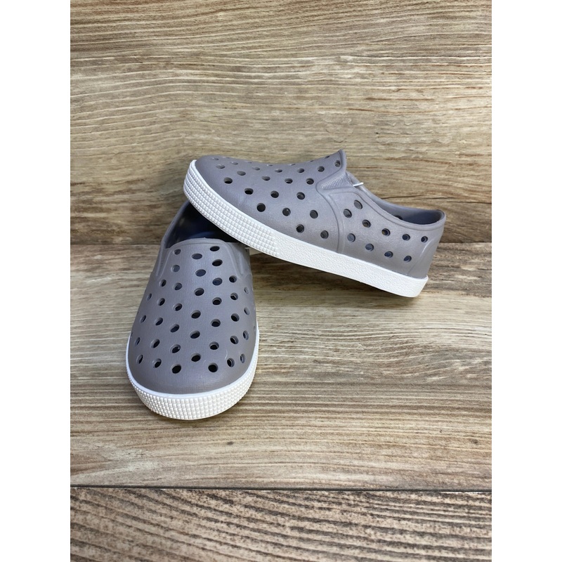 NEW Old Navy Perforated Slip-On Shoes Grey sz 6c