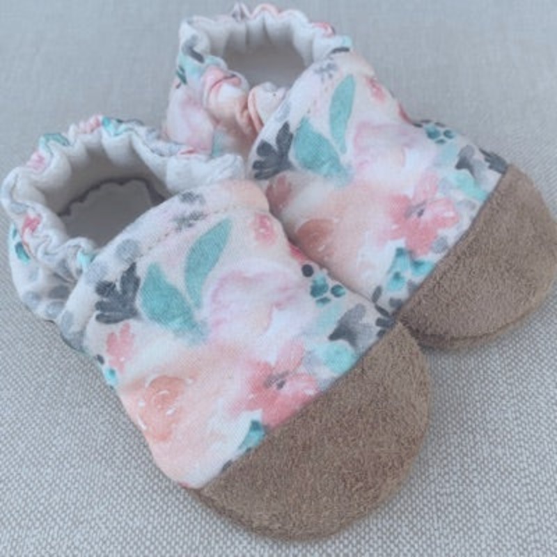 Organic Cotton Knit Slippers – Watercolor Floral 3-6m