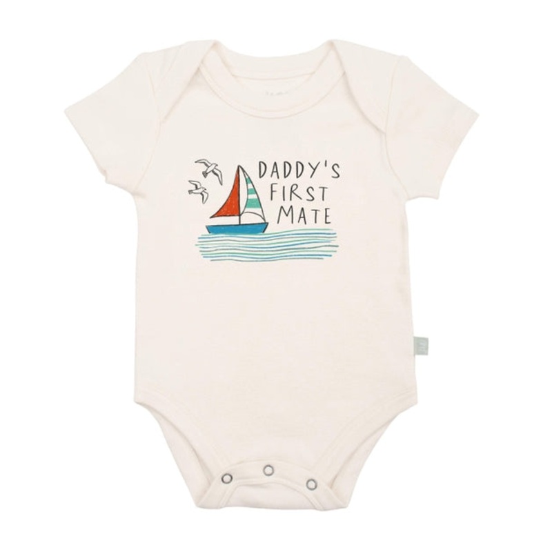 Graphic Onesie – Daddy’s First Mate 0-3m