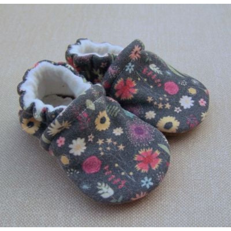 Organic Cotton Knit Slippers – Calico Floral 3-6m