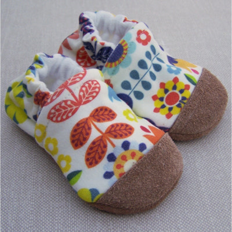 Organic Cotton Knit Slippers – Swedish Floral 3-6m