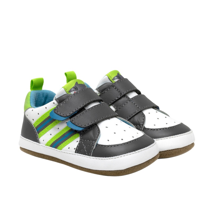 First Kicks – Brooks – Charcoal Size 2 (3-6m)