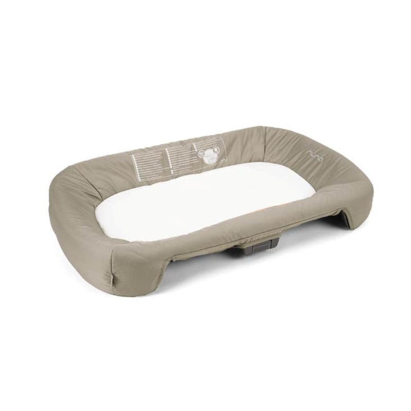 Nuna Sena Series Changer – Hazelwood